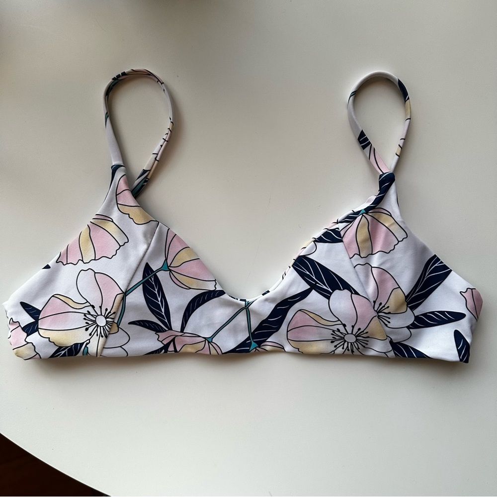 Floral Bikini Top NWOT
